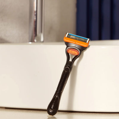 Gillette Fusion 5 Razor and 6 Blades Combo Pack